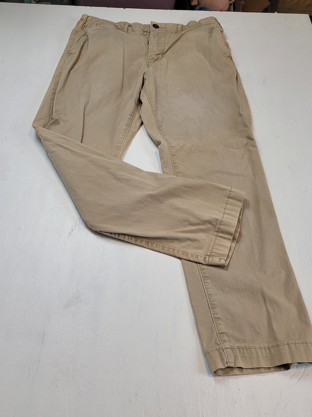 American Eagle Outfitters Men's Beige Chinos
